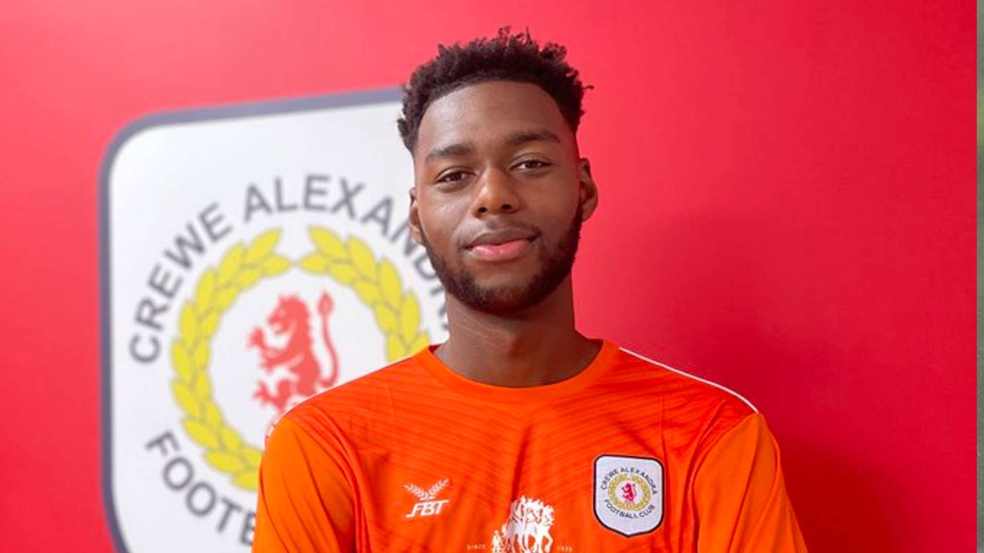 Arthur Okonkwo Crewe Alexandra 2022.