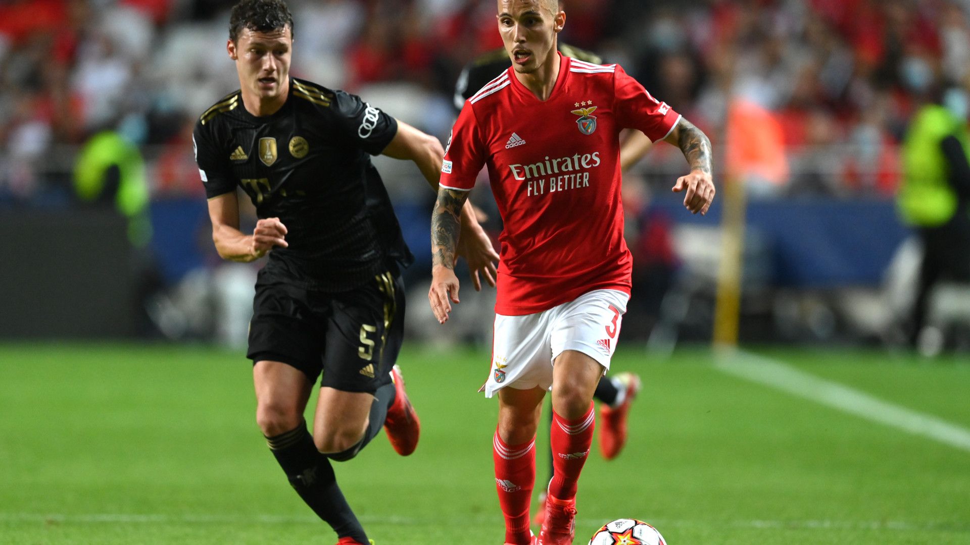 BENJAMIN PAVARD BAYERN MÜNCHEN ALEX GRIMALDO BENFICA UEFA CHAMPIONS LEAGUE 20102021