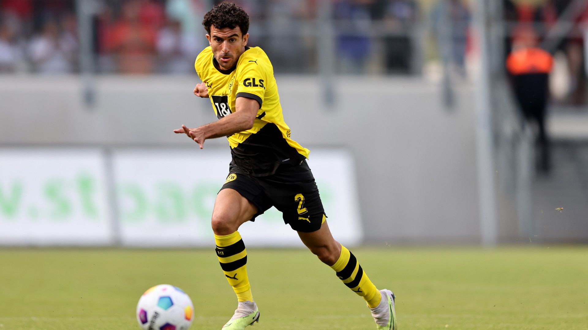 MATEU MOREY BORUSSIA DORTMUND