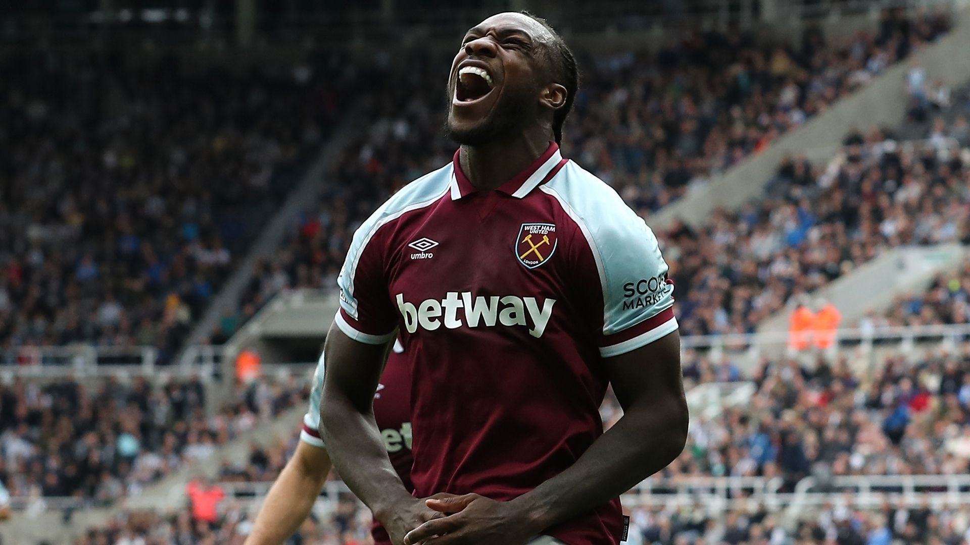 Michail Antonio West Ham Newcastle 2021-22
