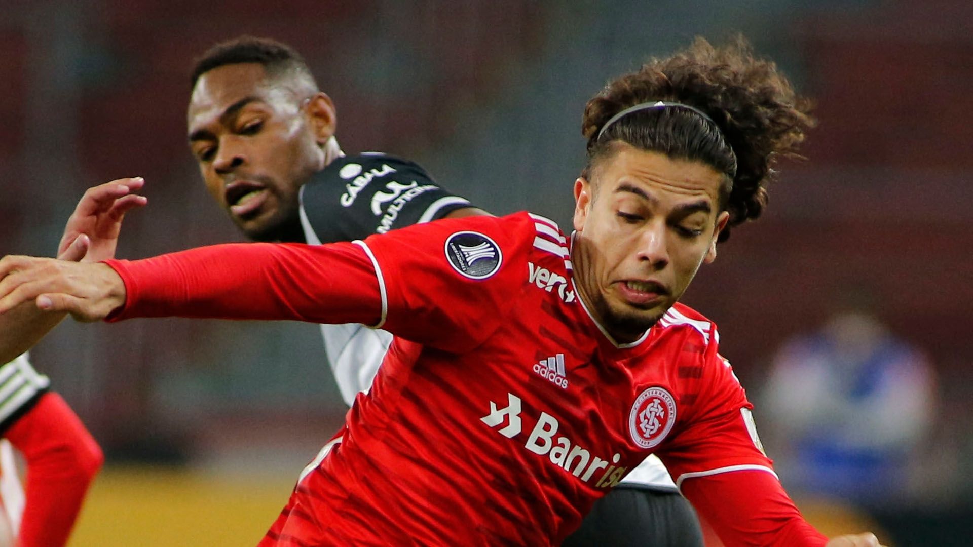 Nonato em ação pelo Inter na Libertadores, 2021