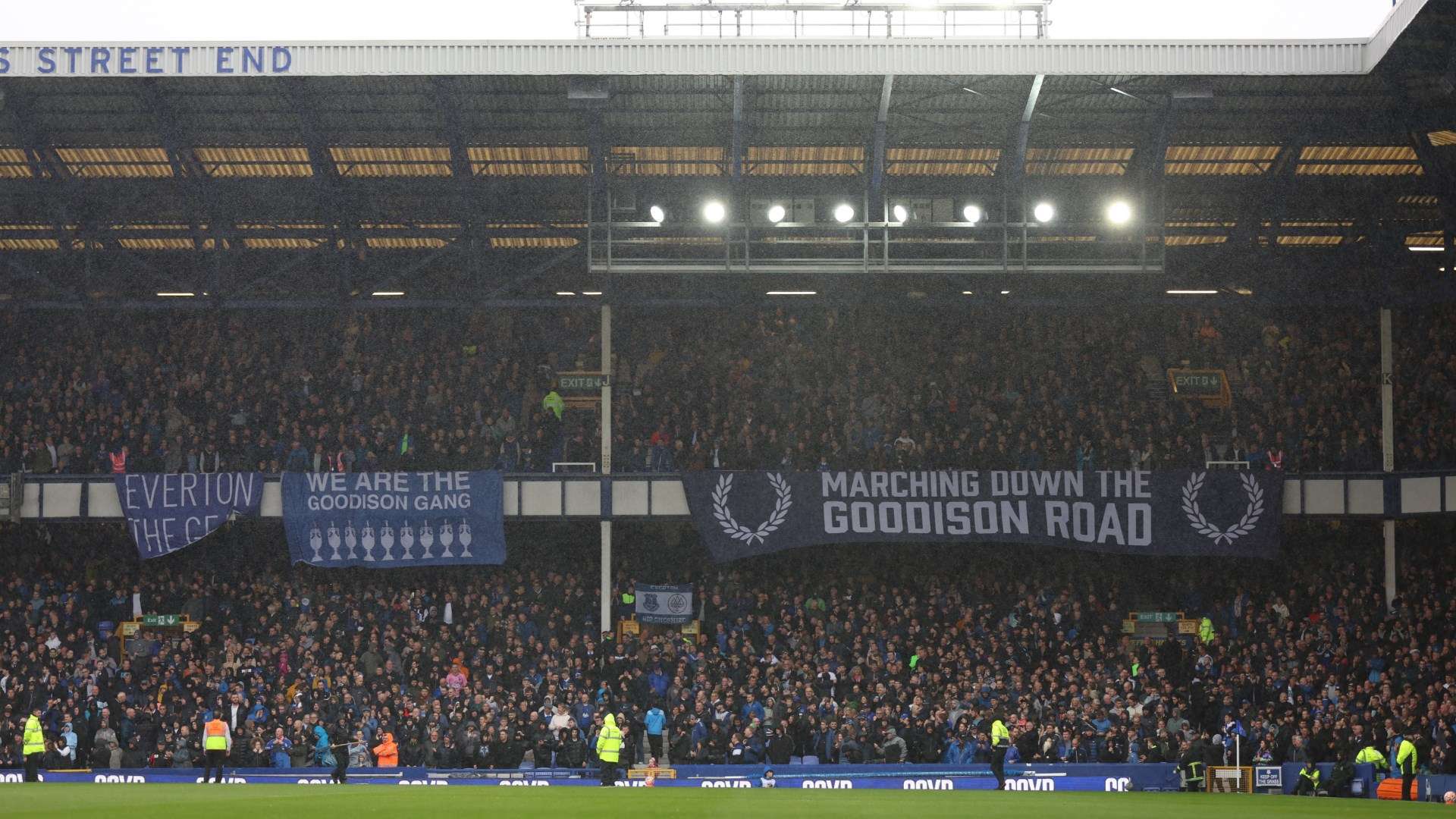 Everton fans 2023-24