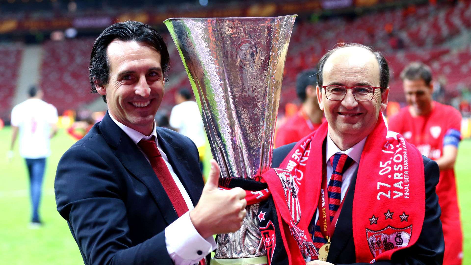 Unai Emery Sevilla Europa League trophy 2015