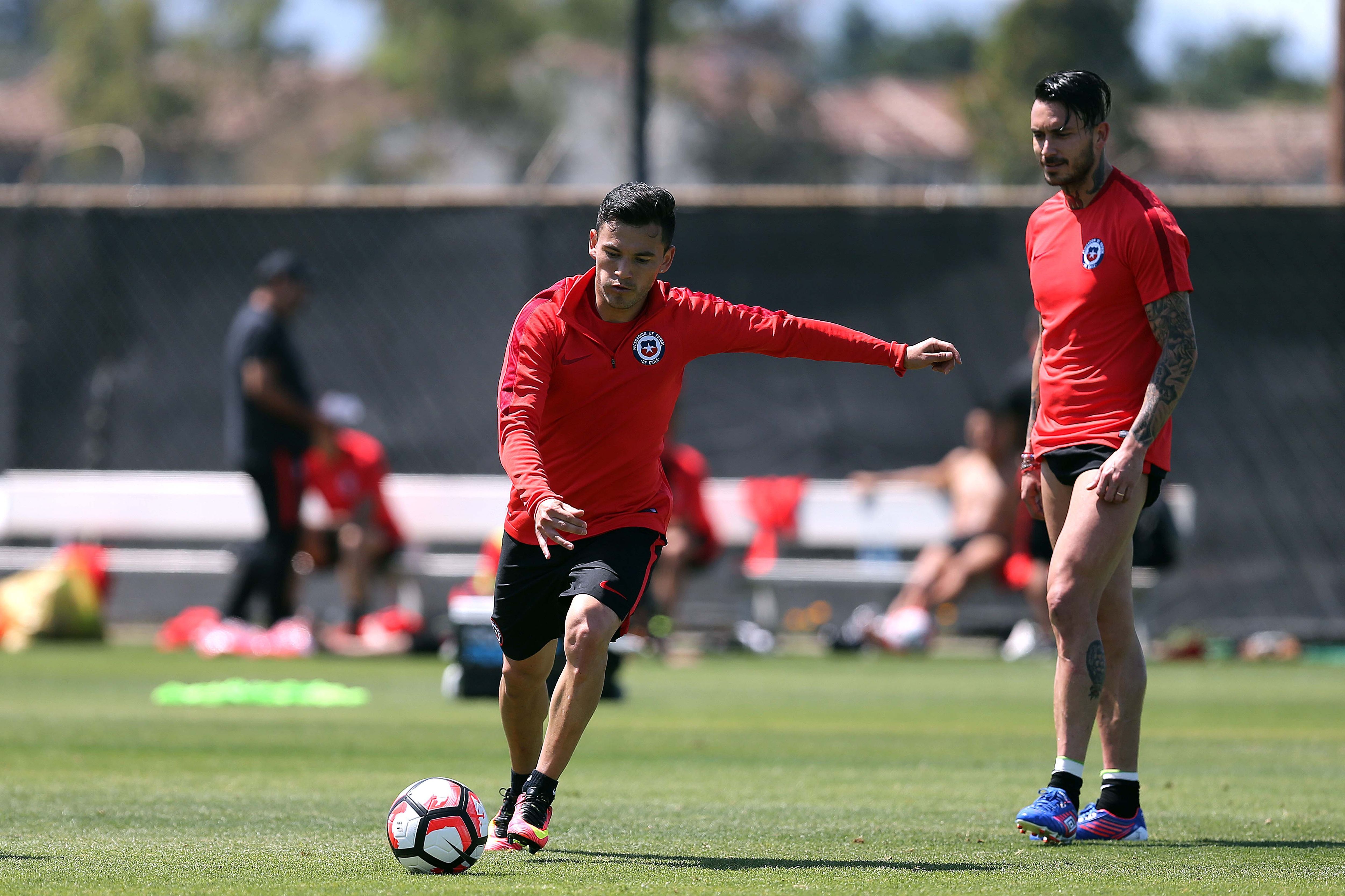 Charles Aránguiz Mauricio Pinilla