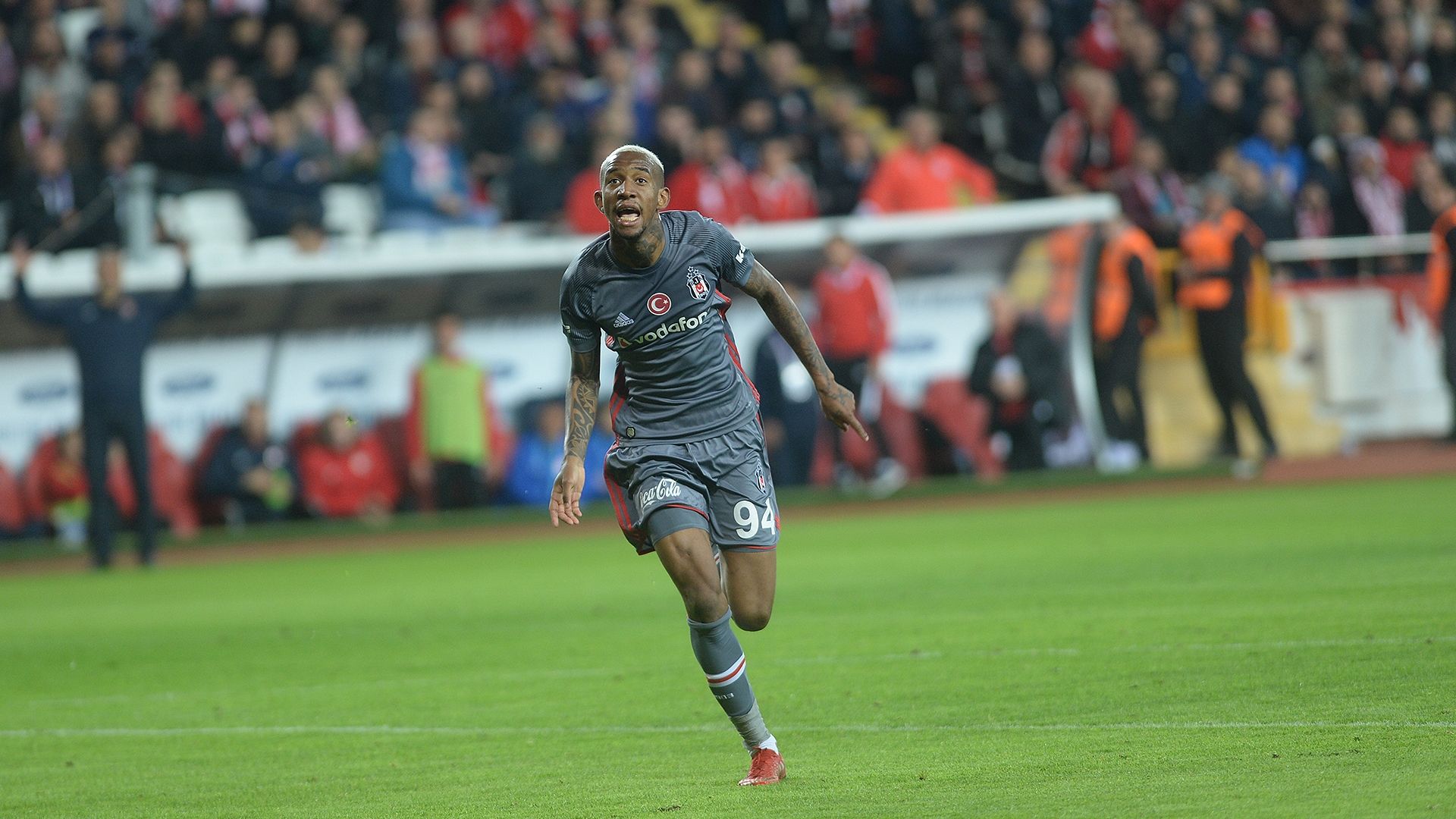 Anderson Talisca goal celebration Besiktas Antalyaspor 01212018