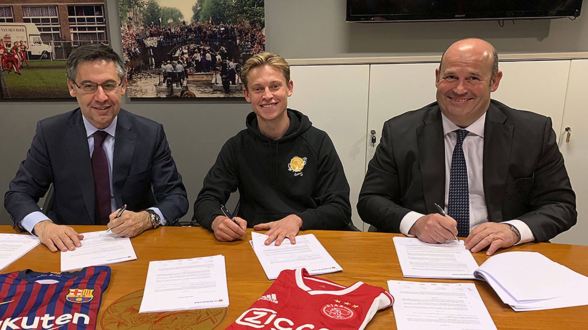 Frenkie de Jong Barcelona signing