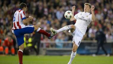 Koke Toni Kroos Atletico Madrid Real Madrid UEFA Champions League 04142015