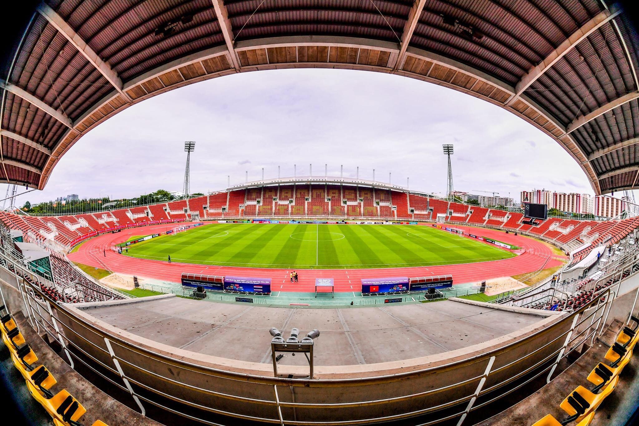 สนาม ธรรมศาสตร์ รังสิต