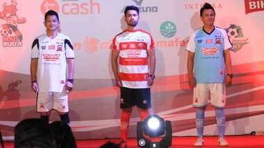 Launching Jersey Madura United