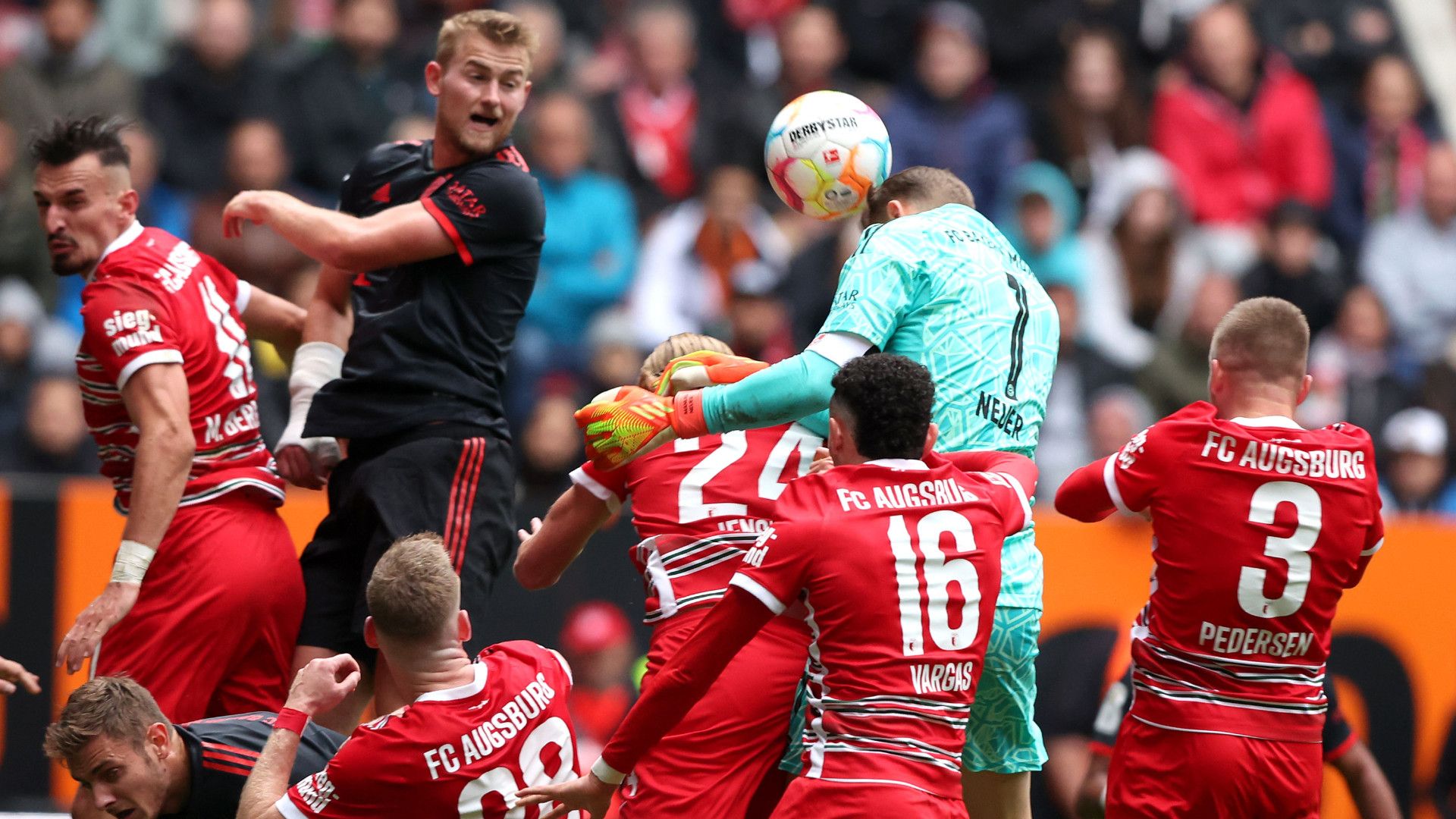 MANUEL NEUER BAYERN MÜNCHEN BUNDESLIGA 17092022