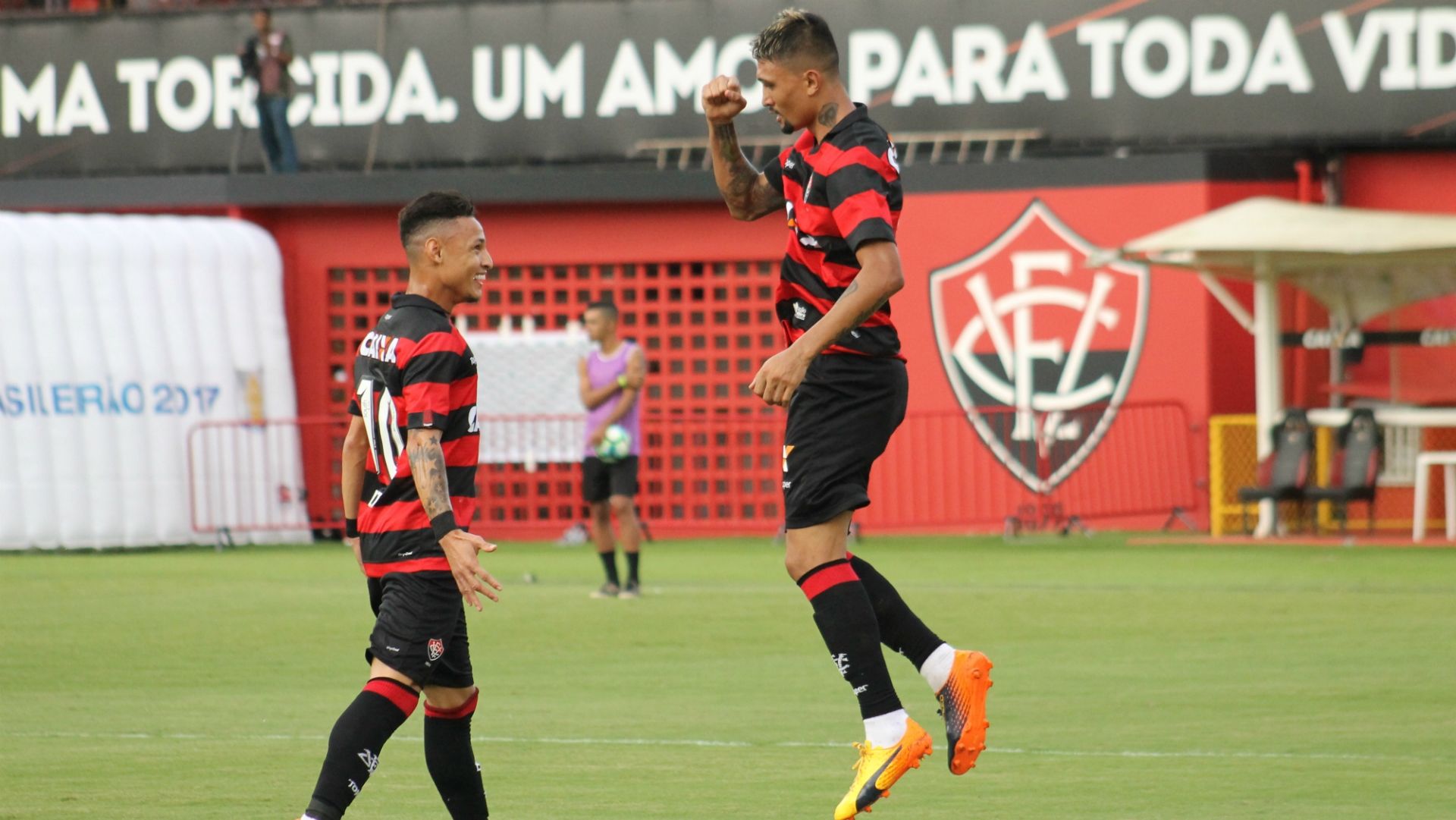 Neilton Kieza Vitória Atlético-MG Campeonato Brasileiro 11062017