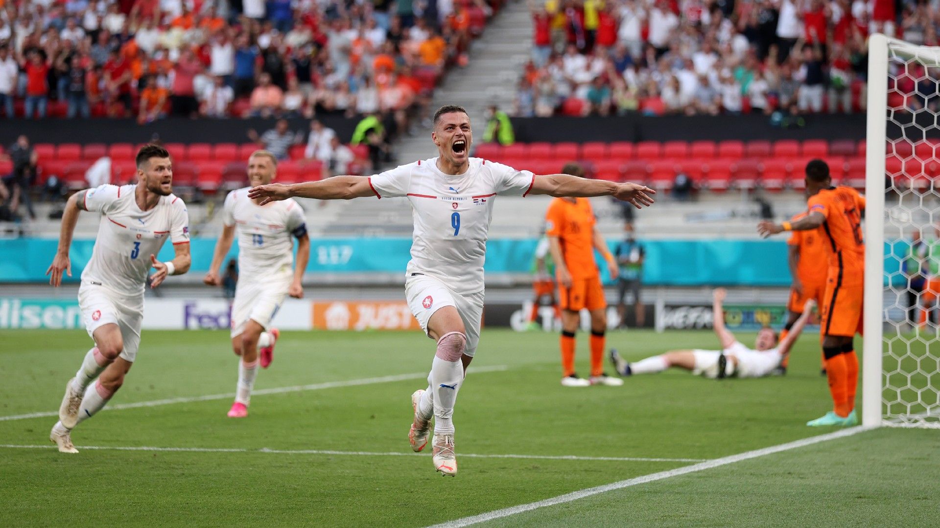 Holes Czech Republic Netherlands Euro 2020