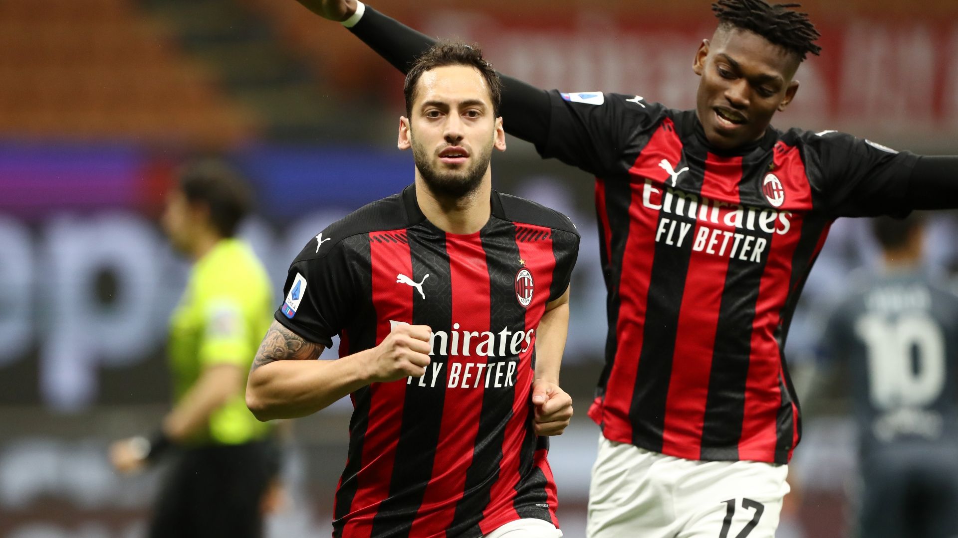 Calhanoglu Milan Benevento Serie A