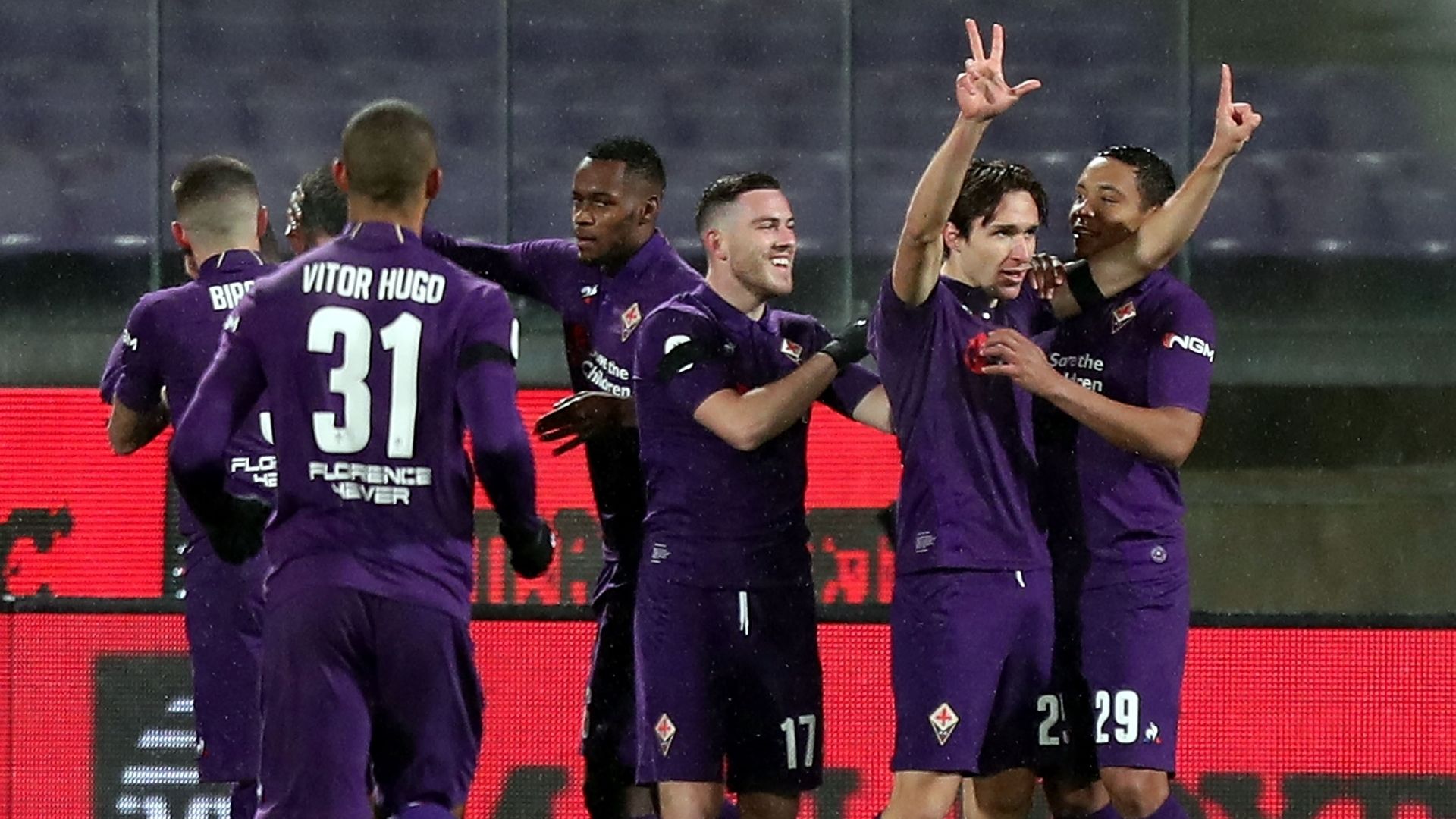 Fiorentina celebrate vs Roma