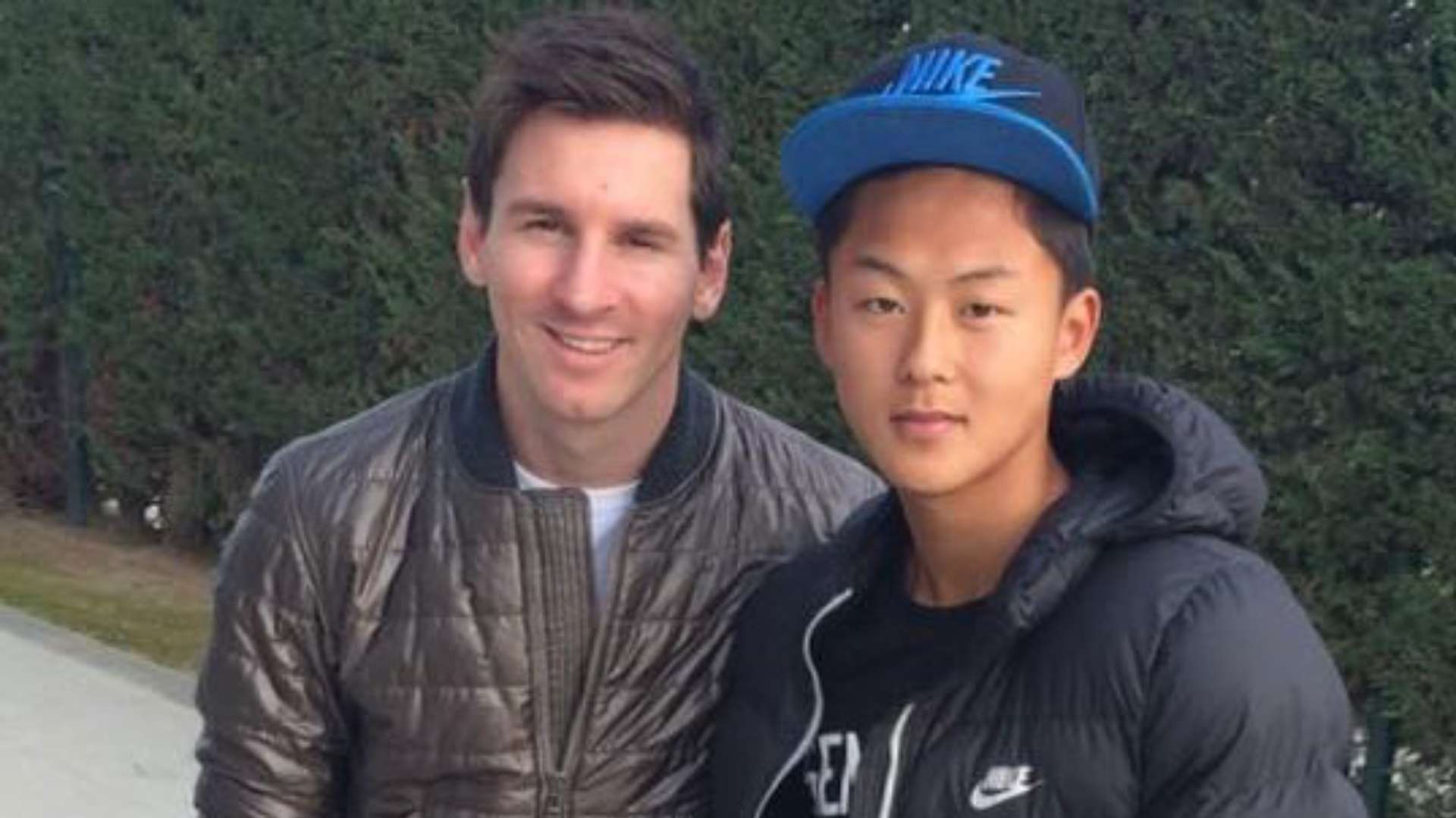 Lee Seung-Woo Lionel Messi Barcelona 2014