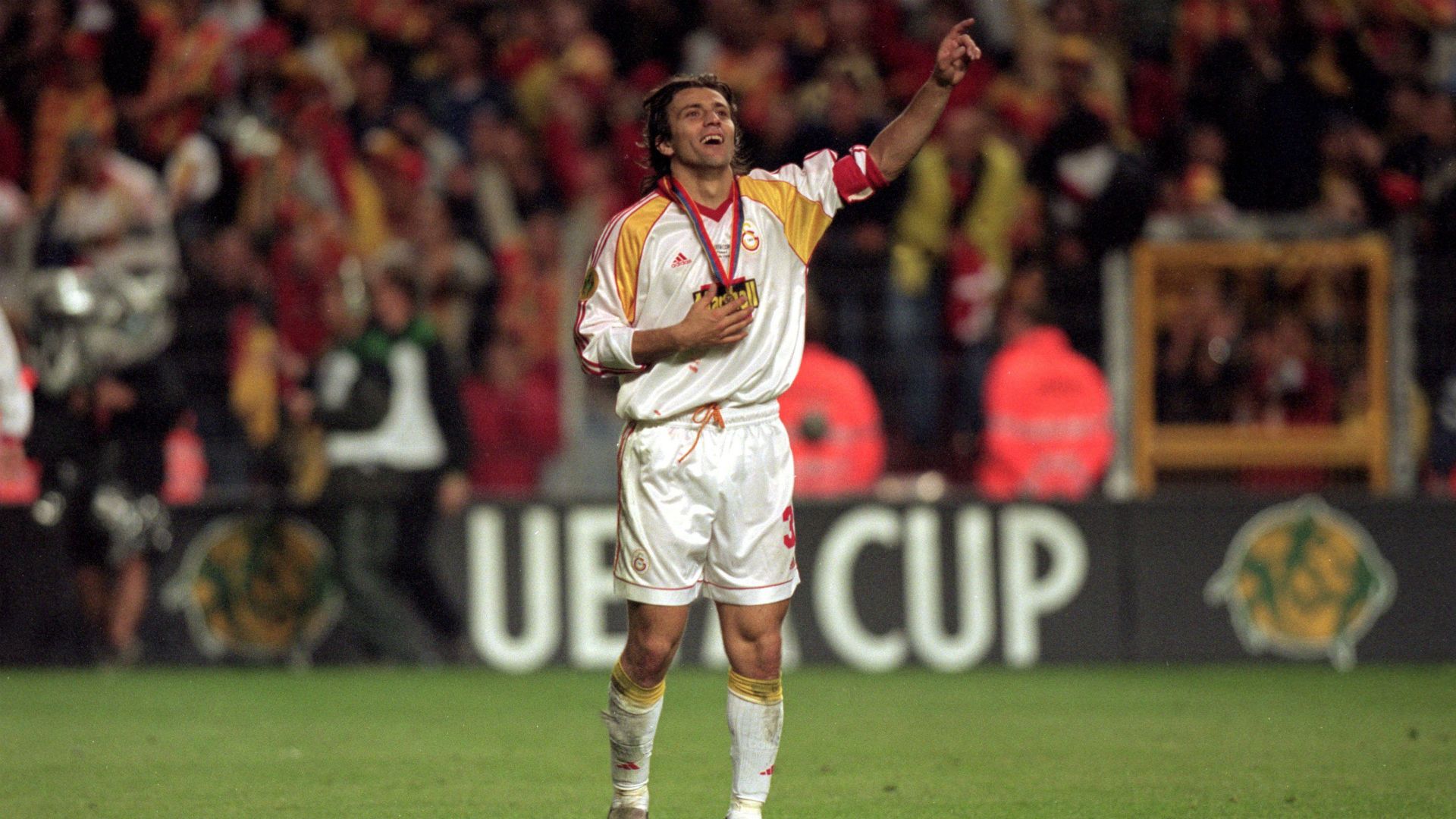 Bulent Korkmaz Galatasaray 2000