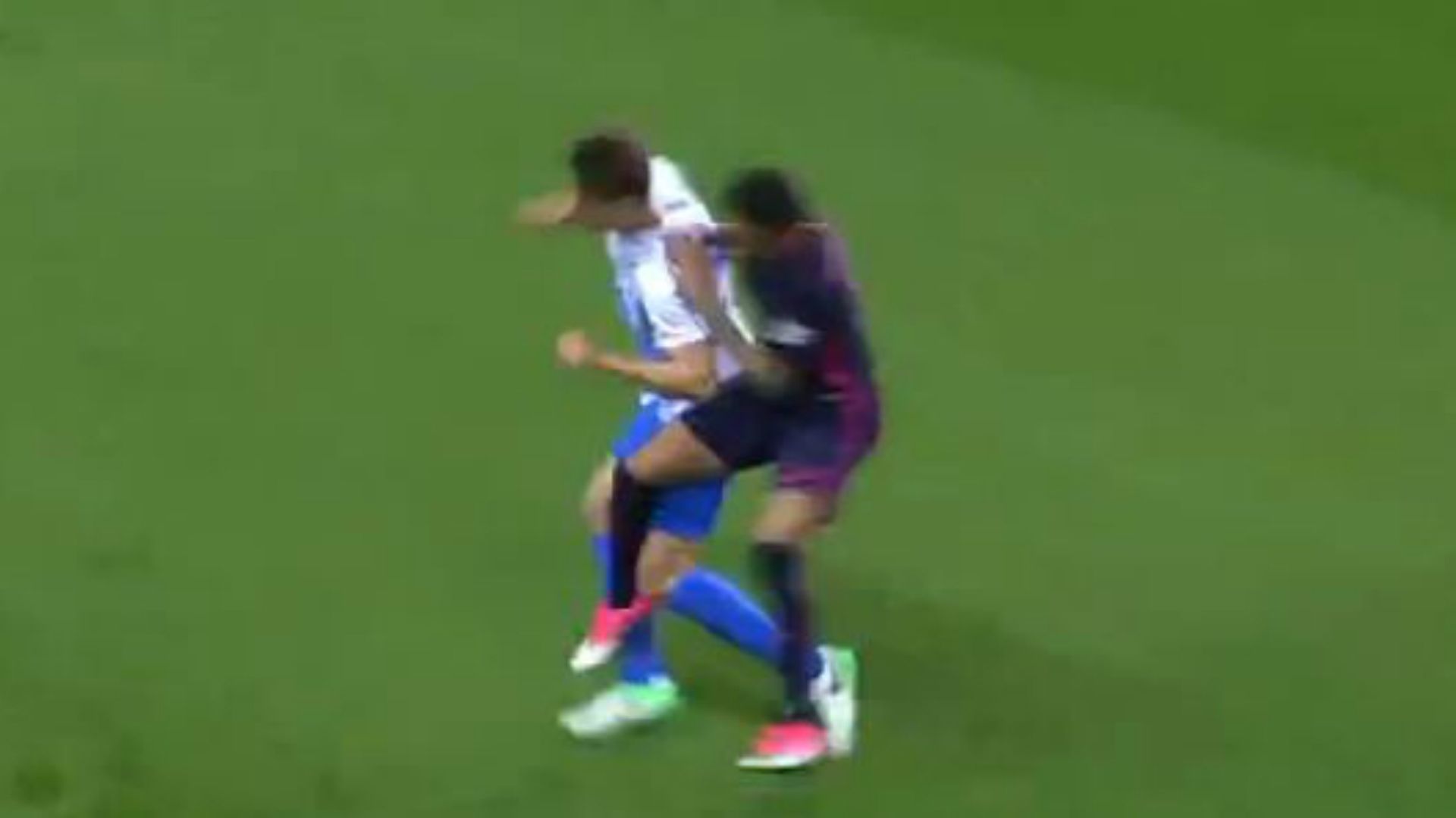 BODY ONLY Neymar Malaga Barcelona kick