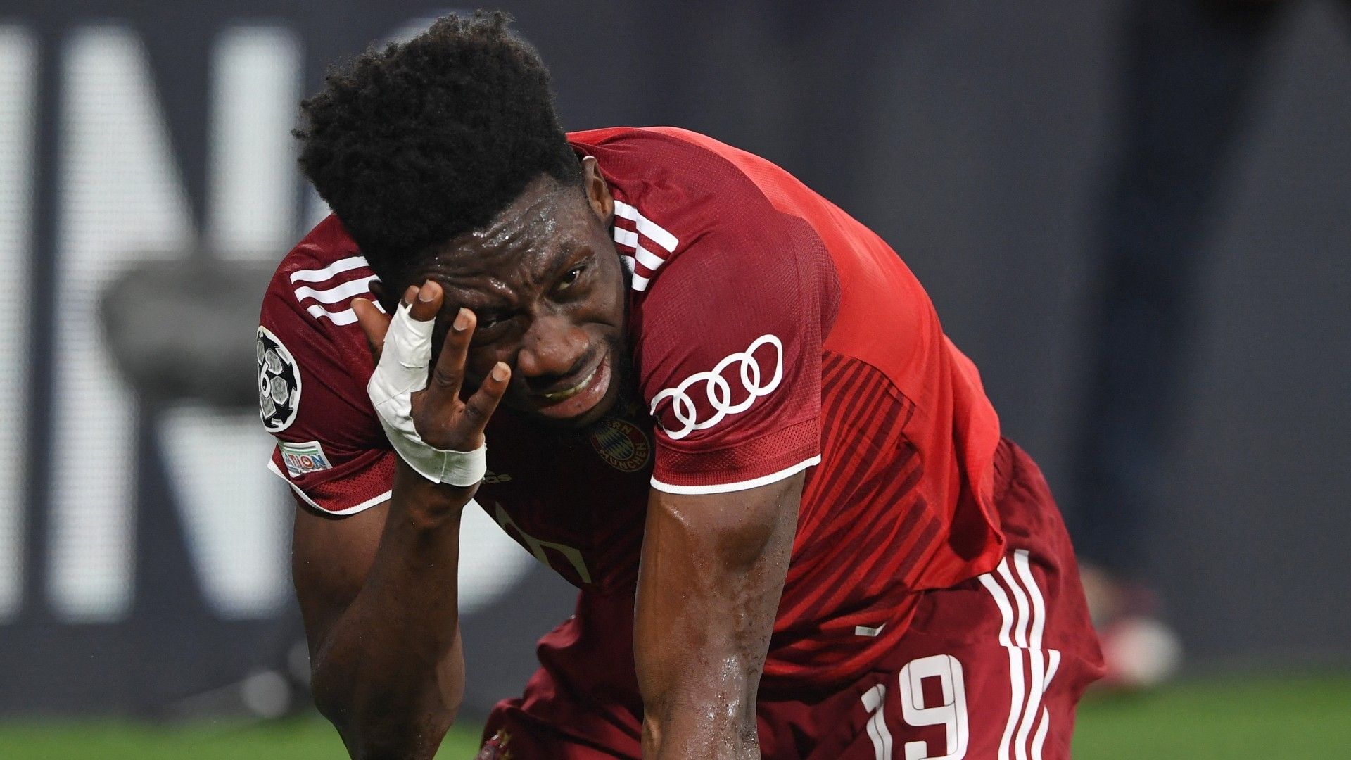 Alphonso Davies confirms he has broken up with Canada star Jordyn Huitema |  Goal.com