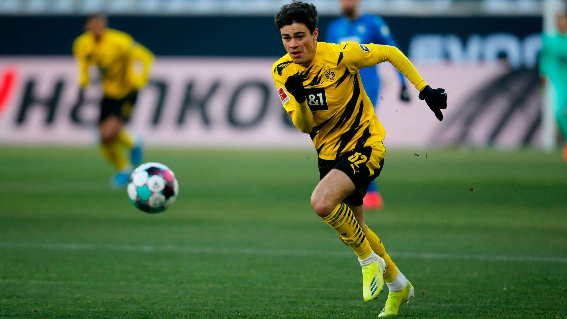 Giovanni Reyna Borussia Dortmund 2020-21