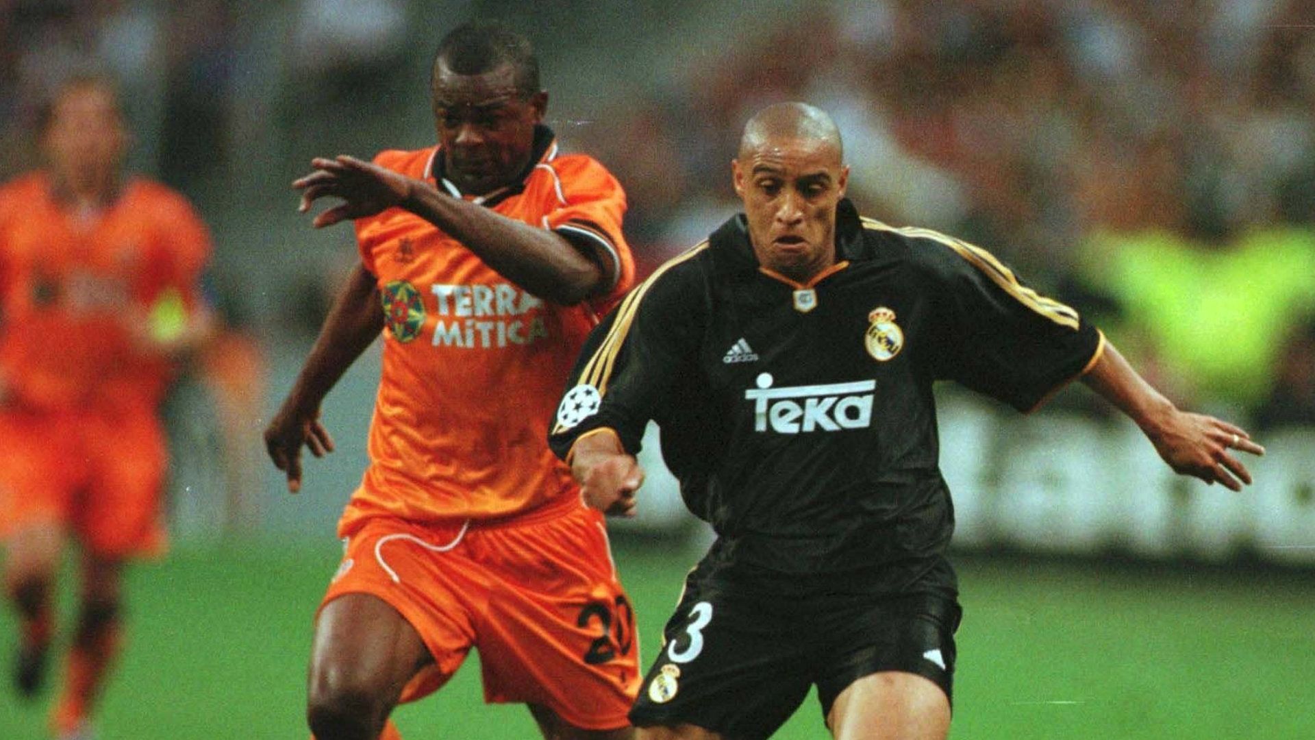 Roberto Carlos Real Madrid Valencia 2000