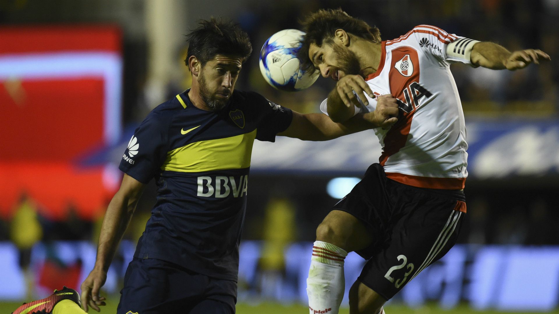 Pablo Perez Leonardo Ponzio Boca Juniors River Plate Primera Division Argentina 140502017