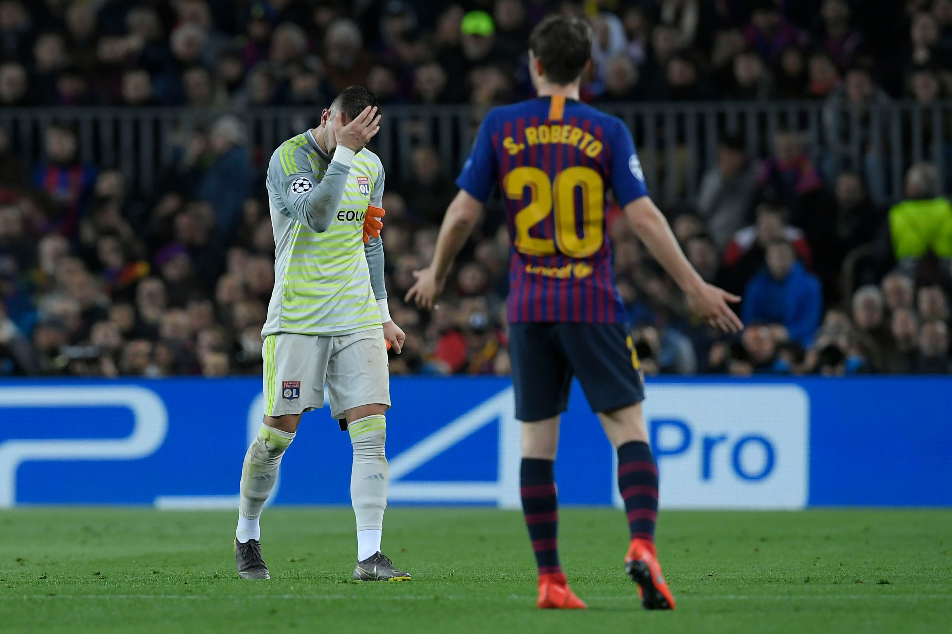 ANTHONY LOPES BARCELONA LYON CHAMPIONS LEAGUE
