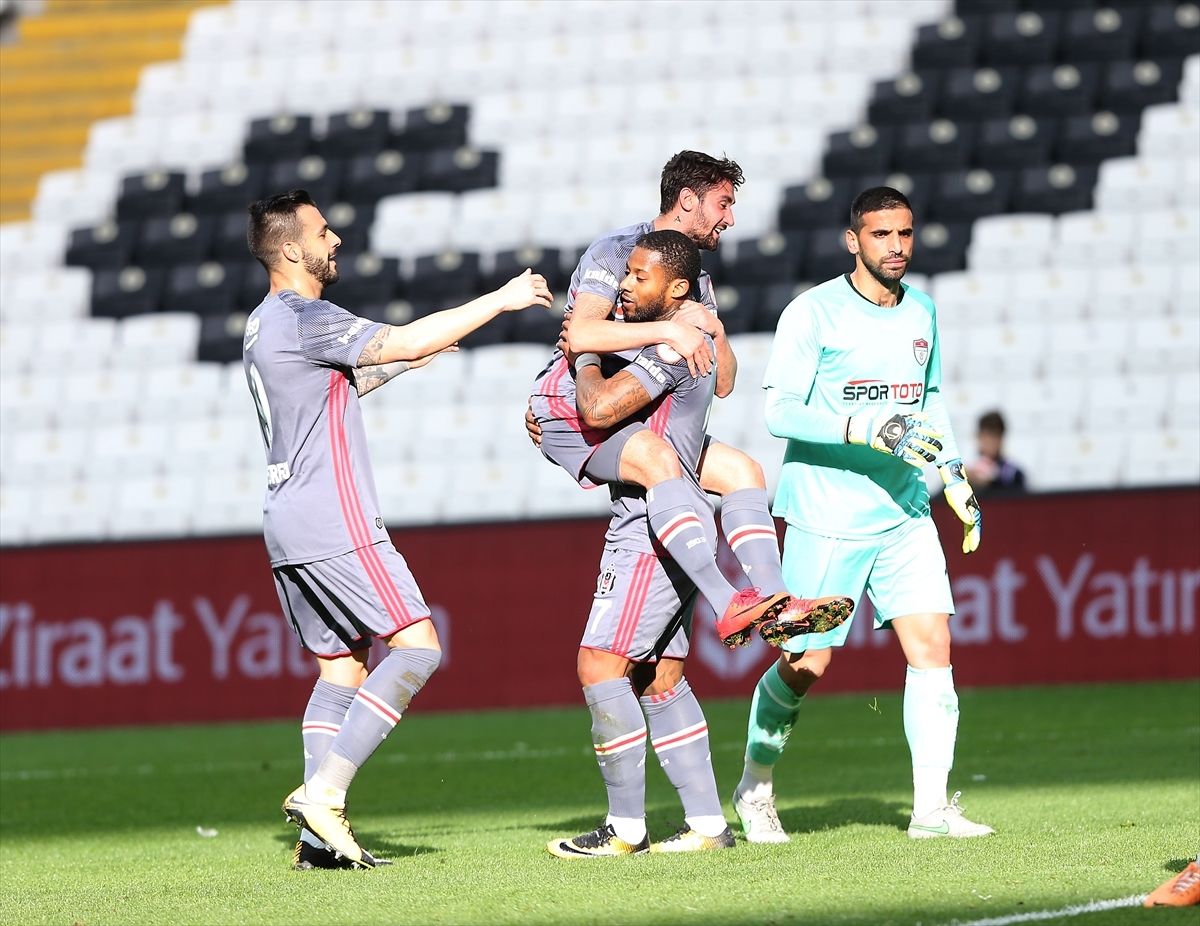 Orkan Cinar Jeremain Lens Alvaro Negredo Besiktas Manisaspor 11/28/17