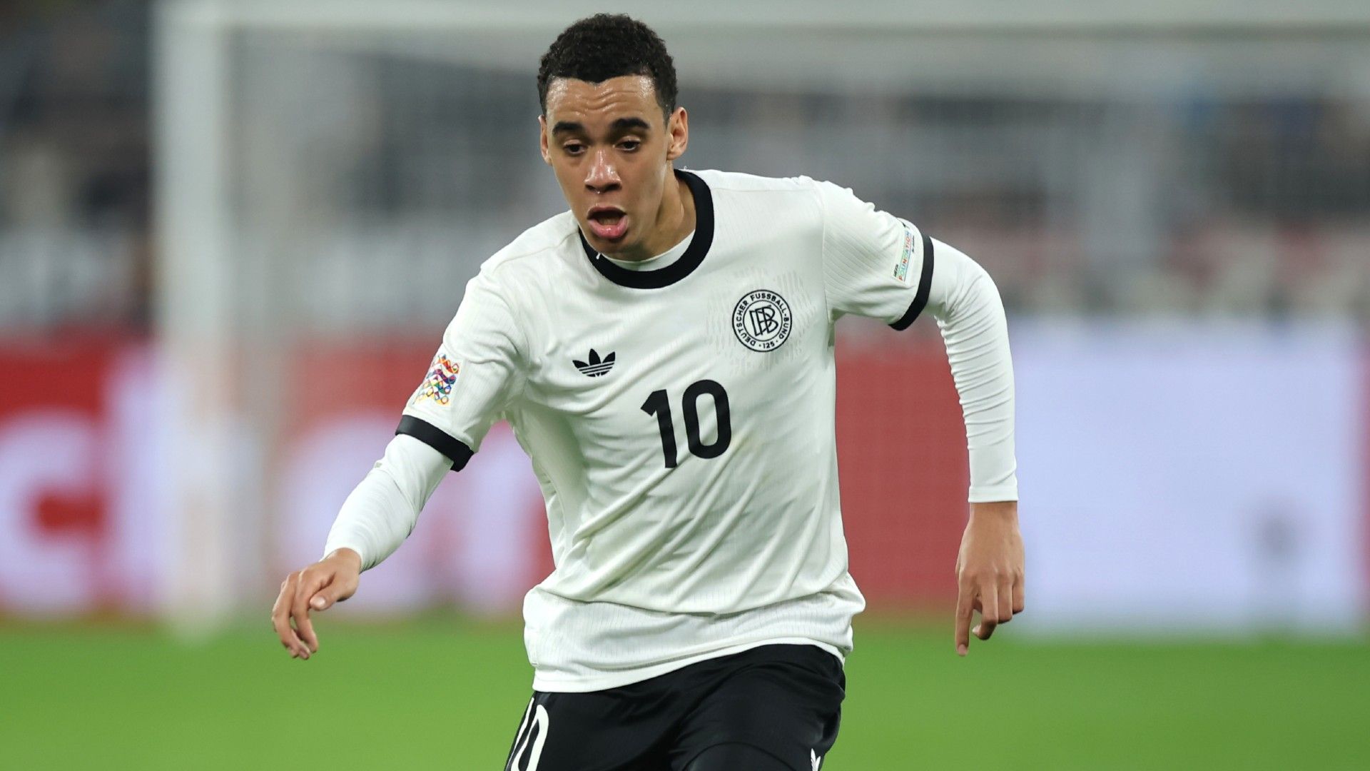 Jamal Musiala of Germany controls the ball