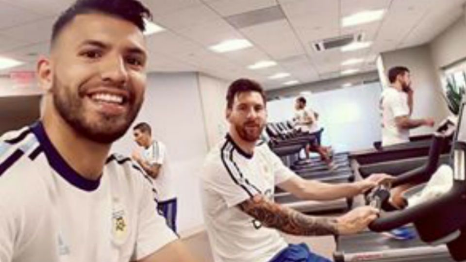 Sergio Aguero Lionel Messi Argentina Copa America Centenario 19062016 (960x540)