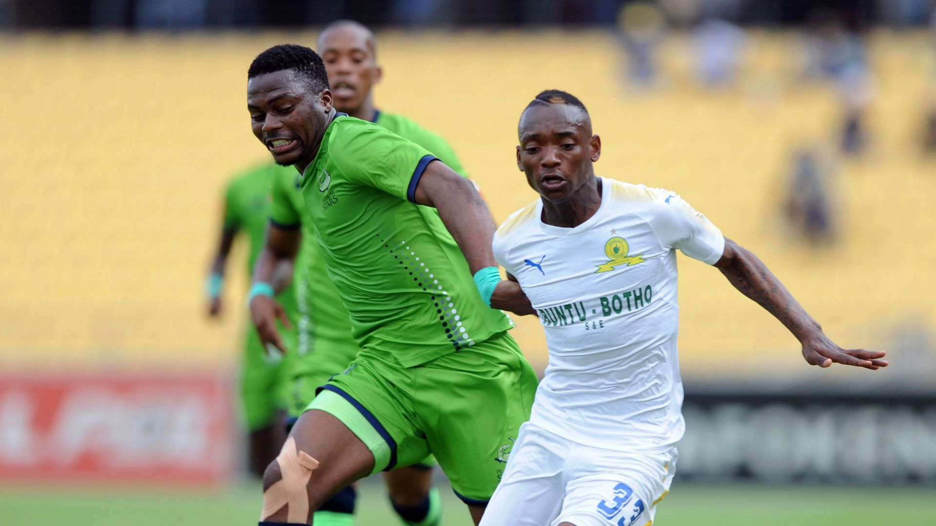 Enocent Mkhabela of Platinum Stars against Khama Billiat of Sundowns