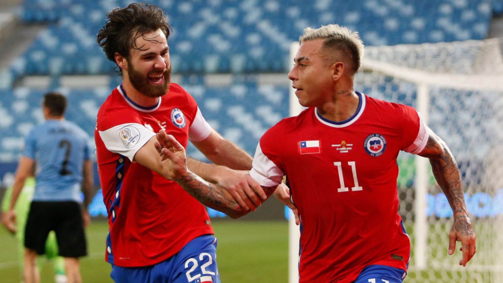 ben brereton y eduardo varga con chile en copa america 2021