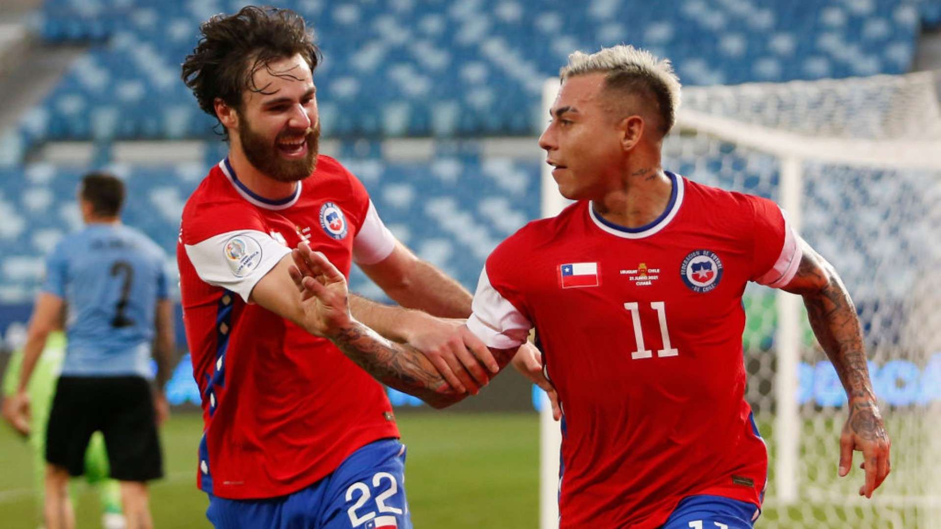 ben brereton y eduardo varga con chile en copa america 2021