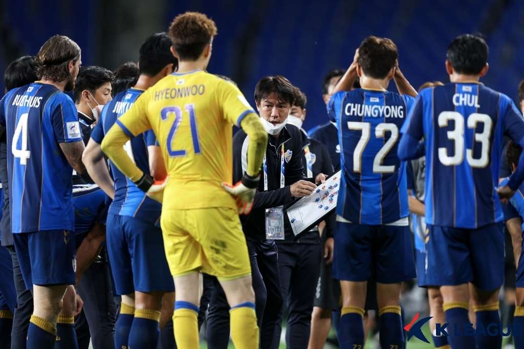 울산 홍명보 감독 작전판 acl