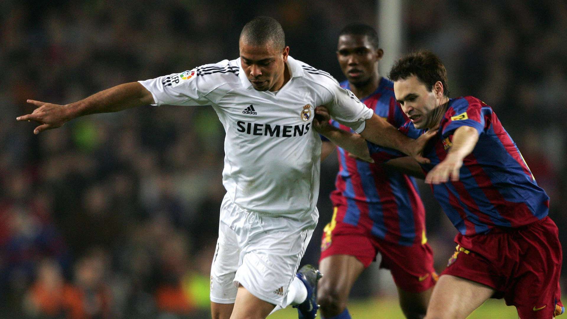 Gallery Ronaldo Nazario Real Madrid looks 01042006
