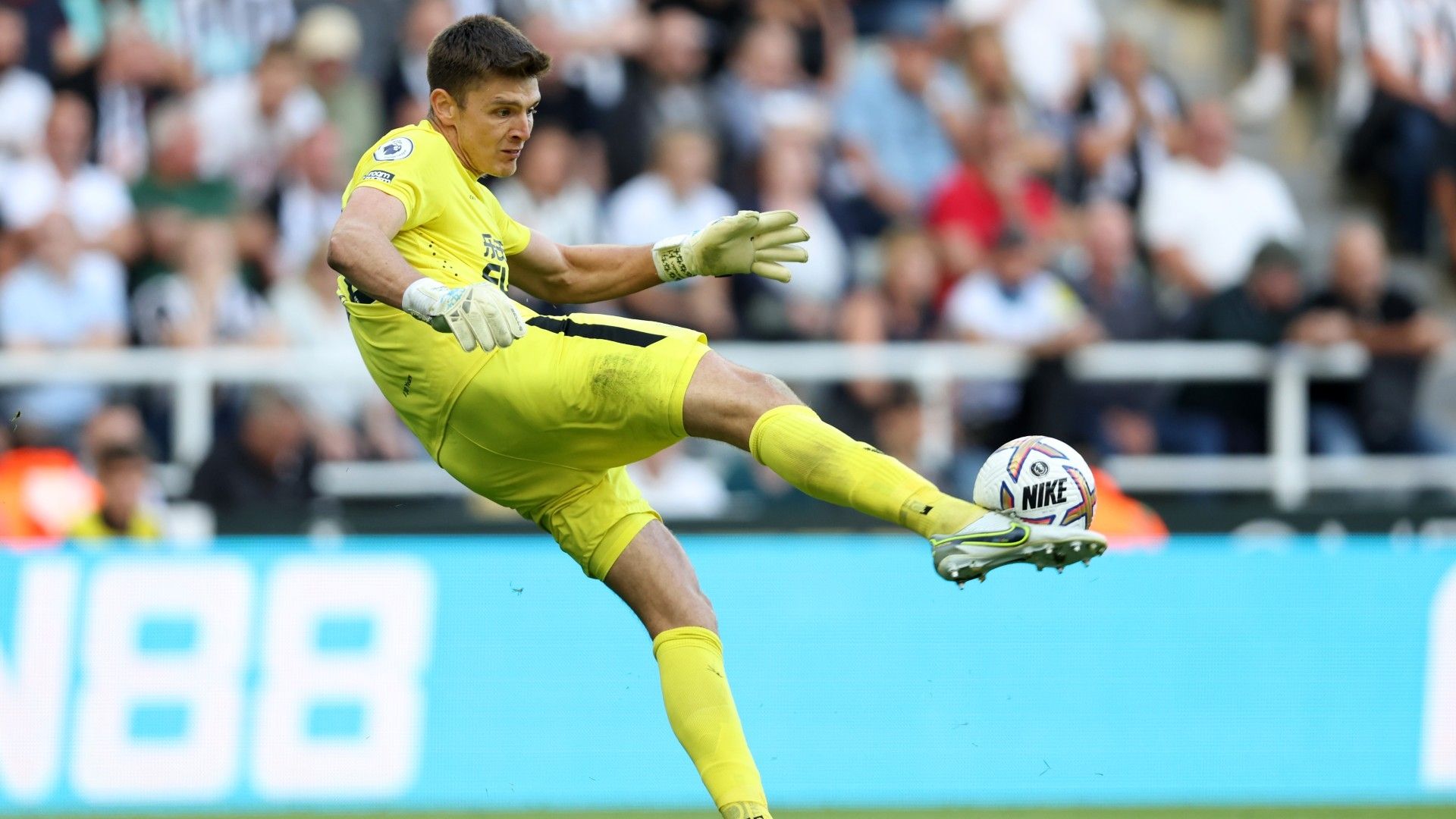 Nick Pope Newcastle 2022-23