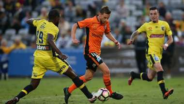 Brett Holman Central Coast Mariners v Brisbane Roar A-League 23102016