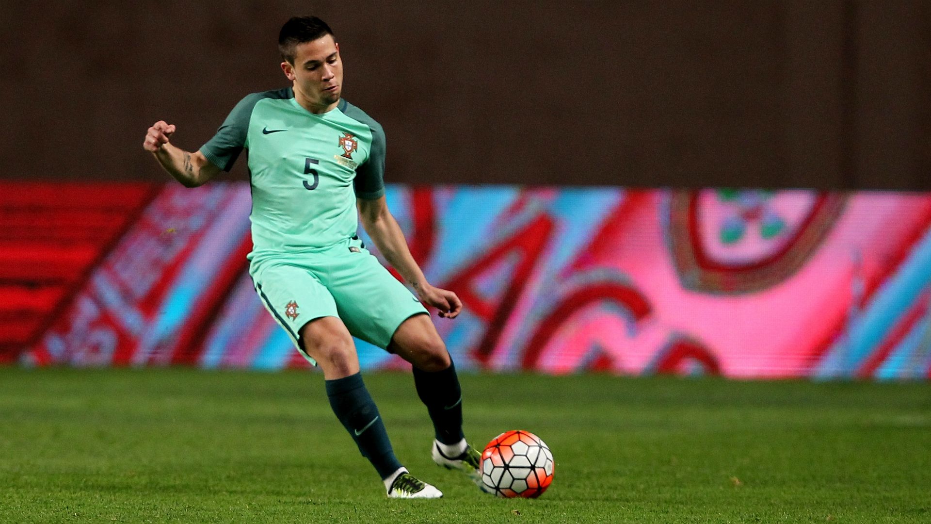 Raphael Guerreiro Portugal FC Lorient Borussia Dortmund