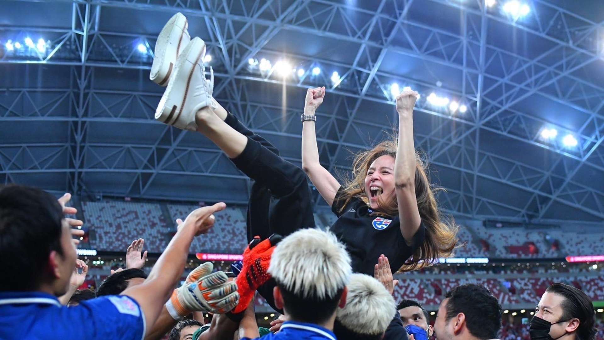 นวลพรรณ ล่ำซำ