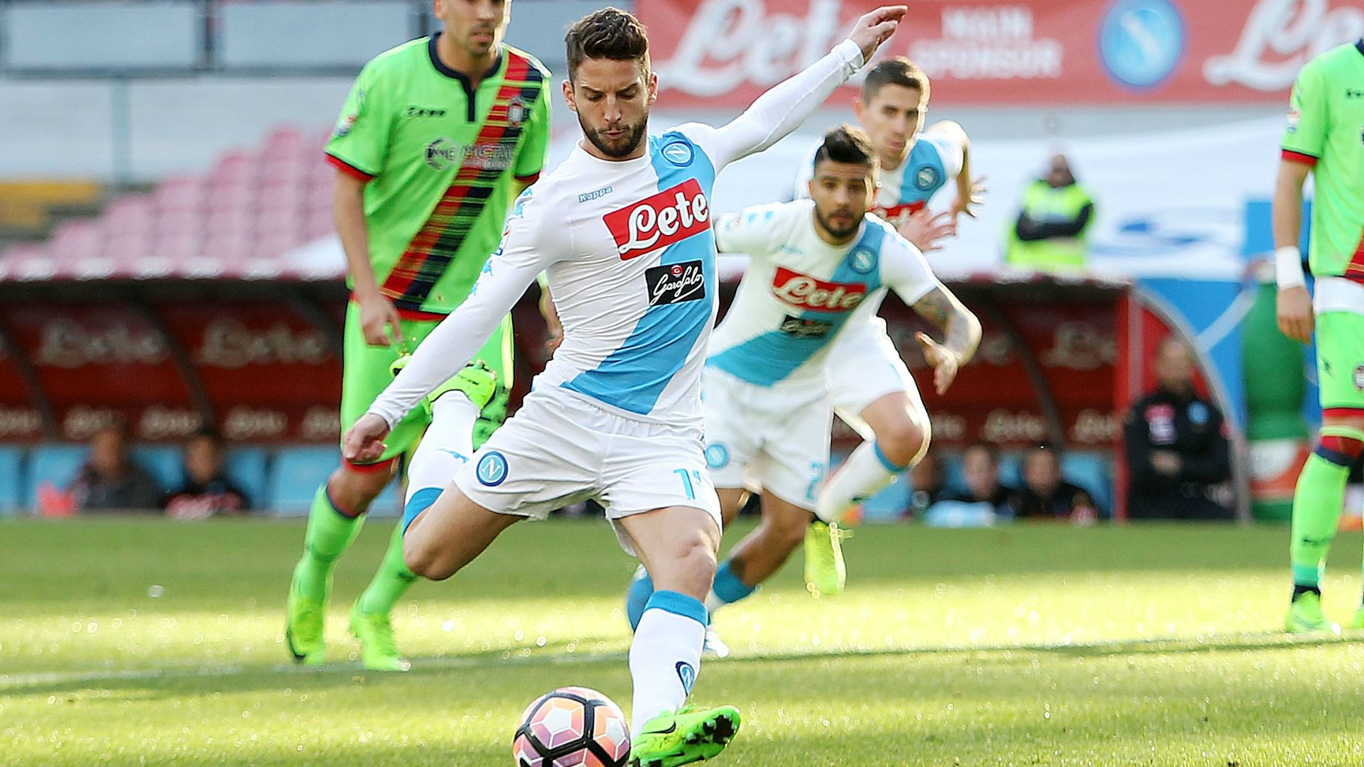 Mertens Napoli Crotone Serie A