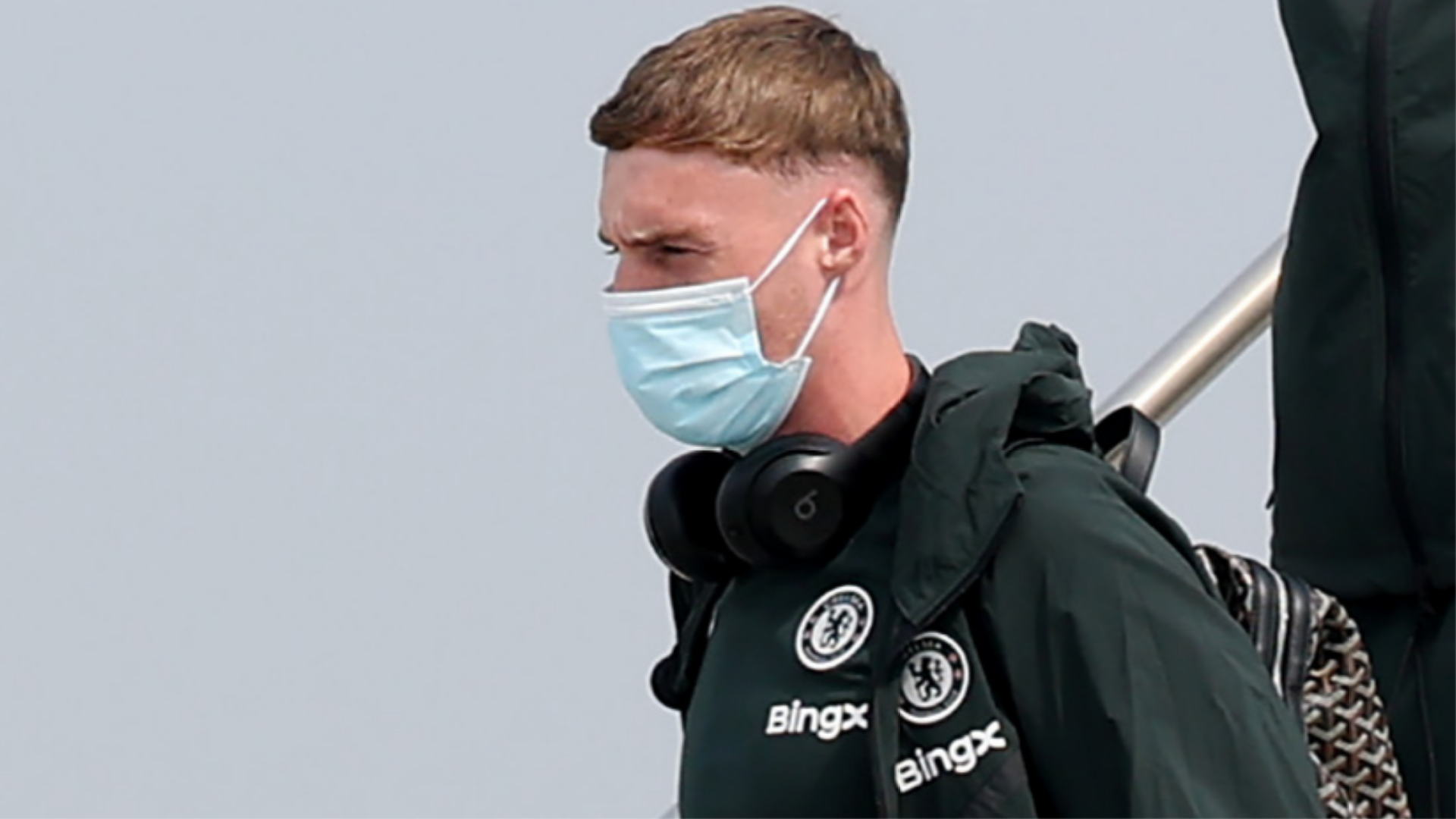 Cole Palmer's bizarre reason for wearing face mask on flight to FIFA Club World Cup revealed as Chelsea boss Enzo Maresca is left in the dark | Goal.com UK