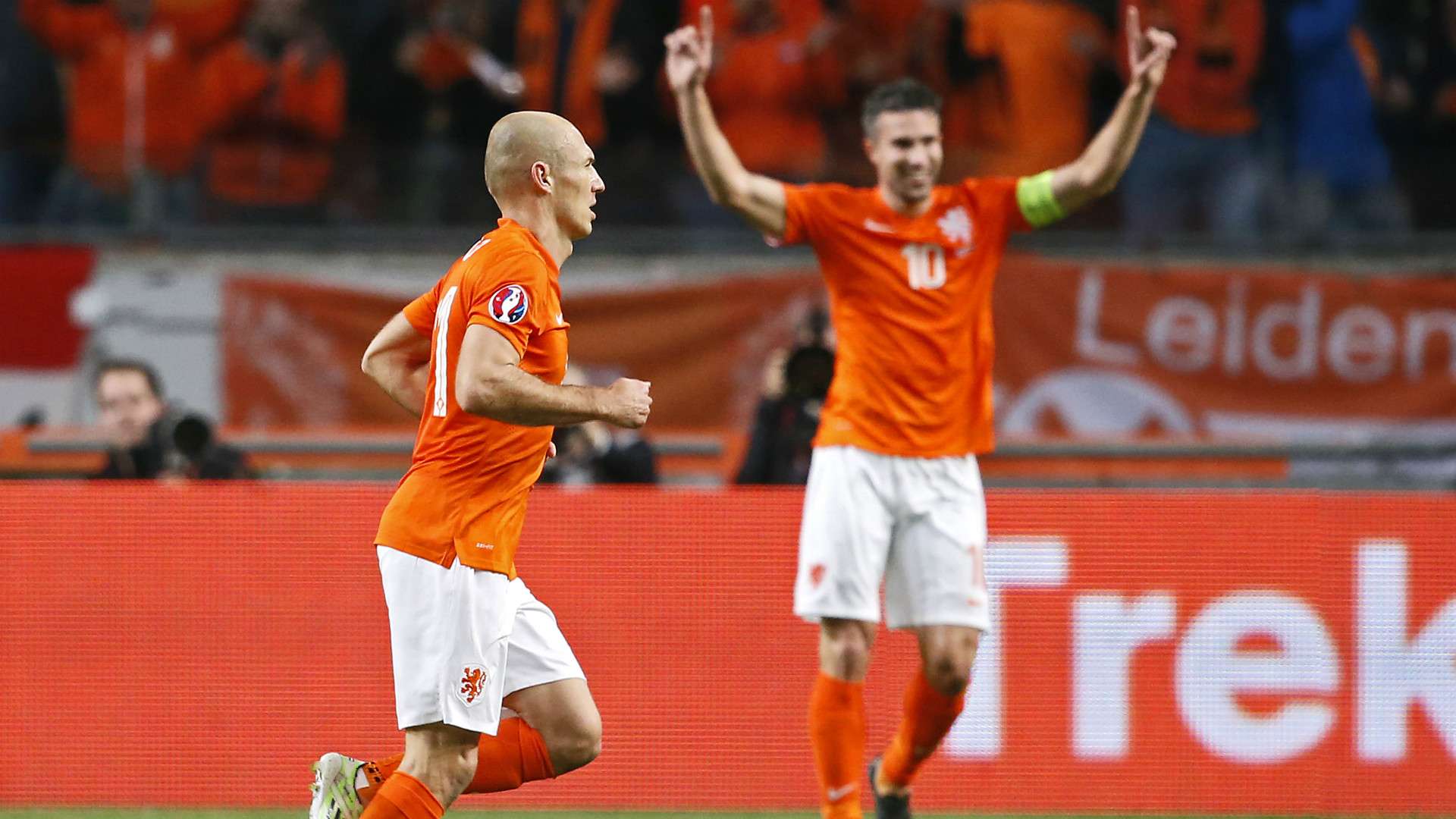 Netherlands Latvia Euro Qualifier 11162014