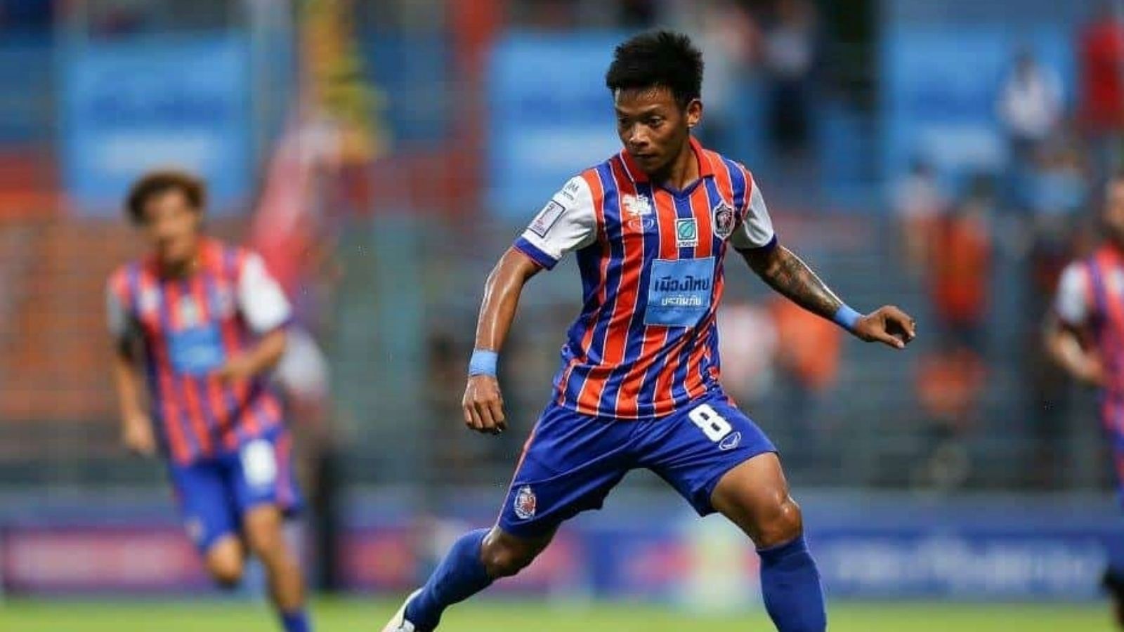 เอกภูมิ โพธารุ่งโรจน์