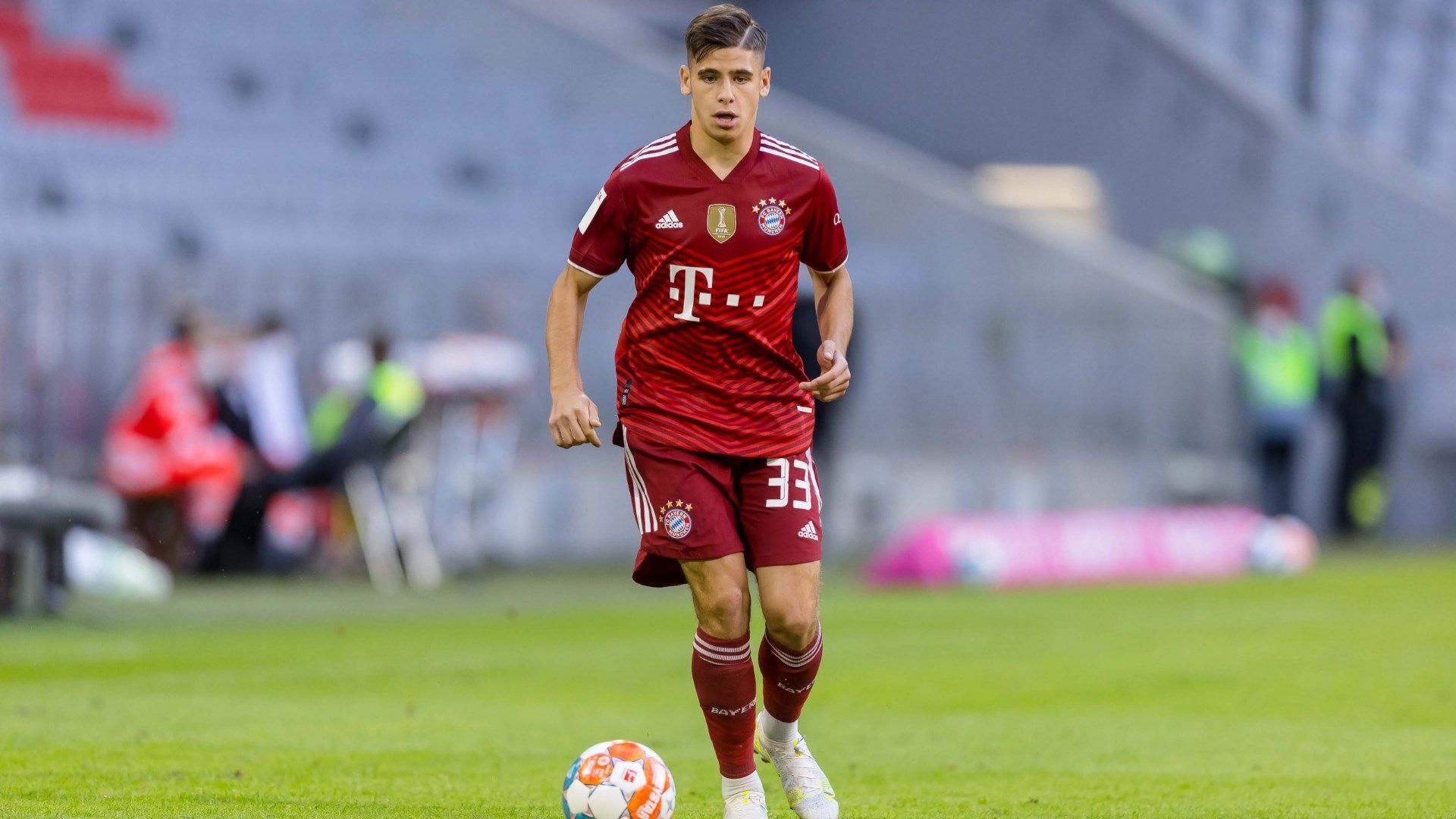 Nemanja Motika FC Bayern 2021