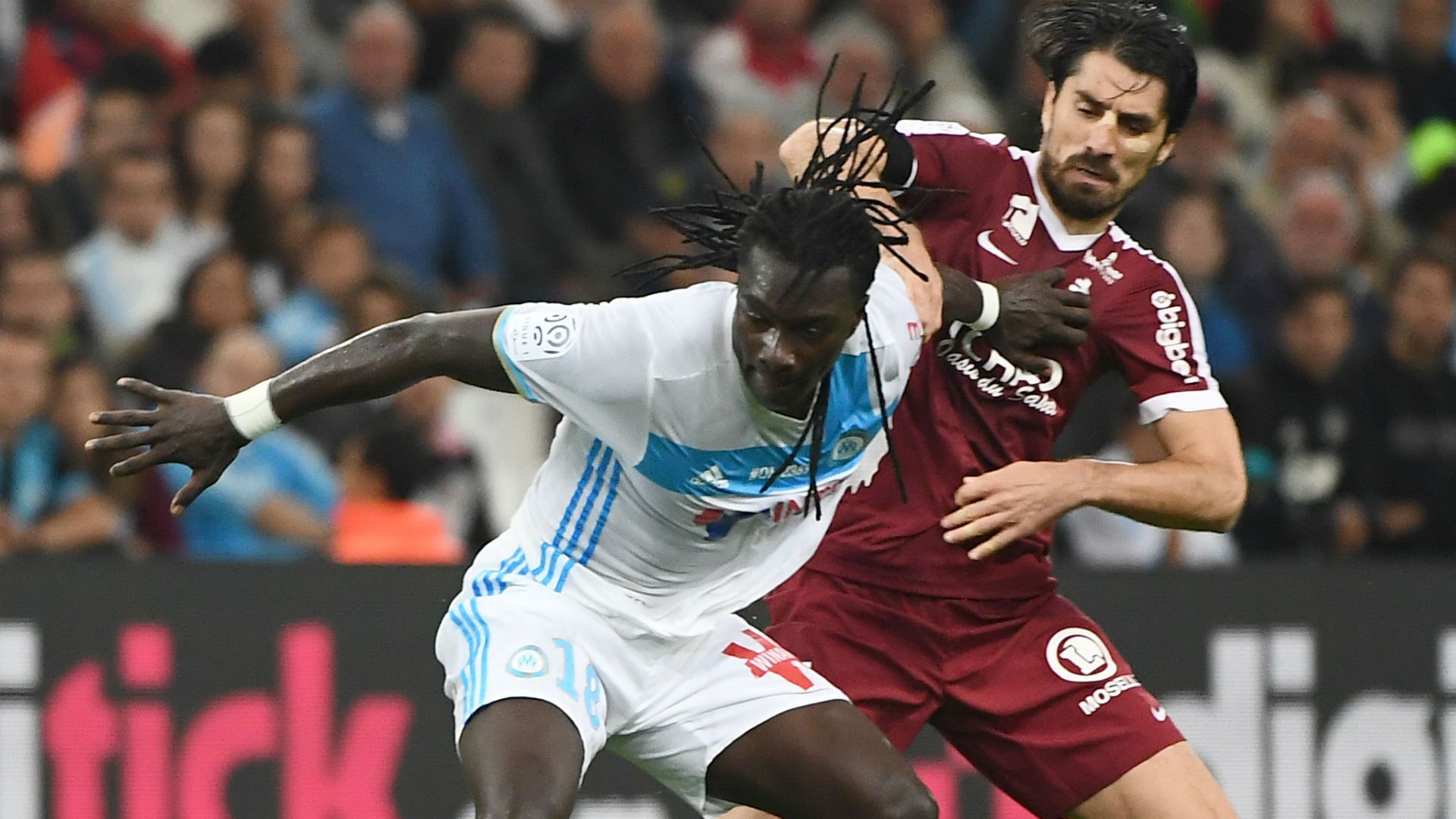 Bafetimbi Gomis Milan Bisevac Marseille Metz Ligue 1 16102016