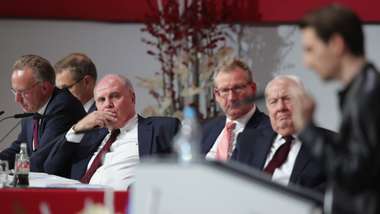 Bachmayr Hoeneß Bayern JHV