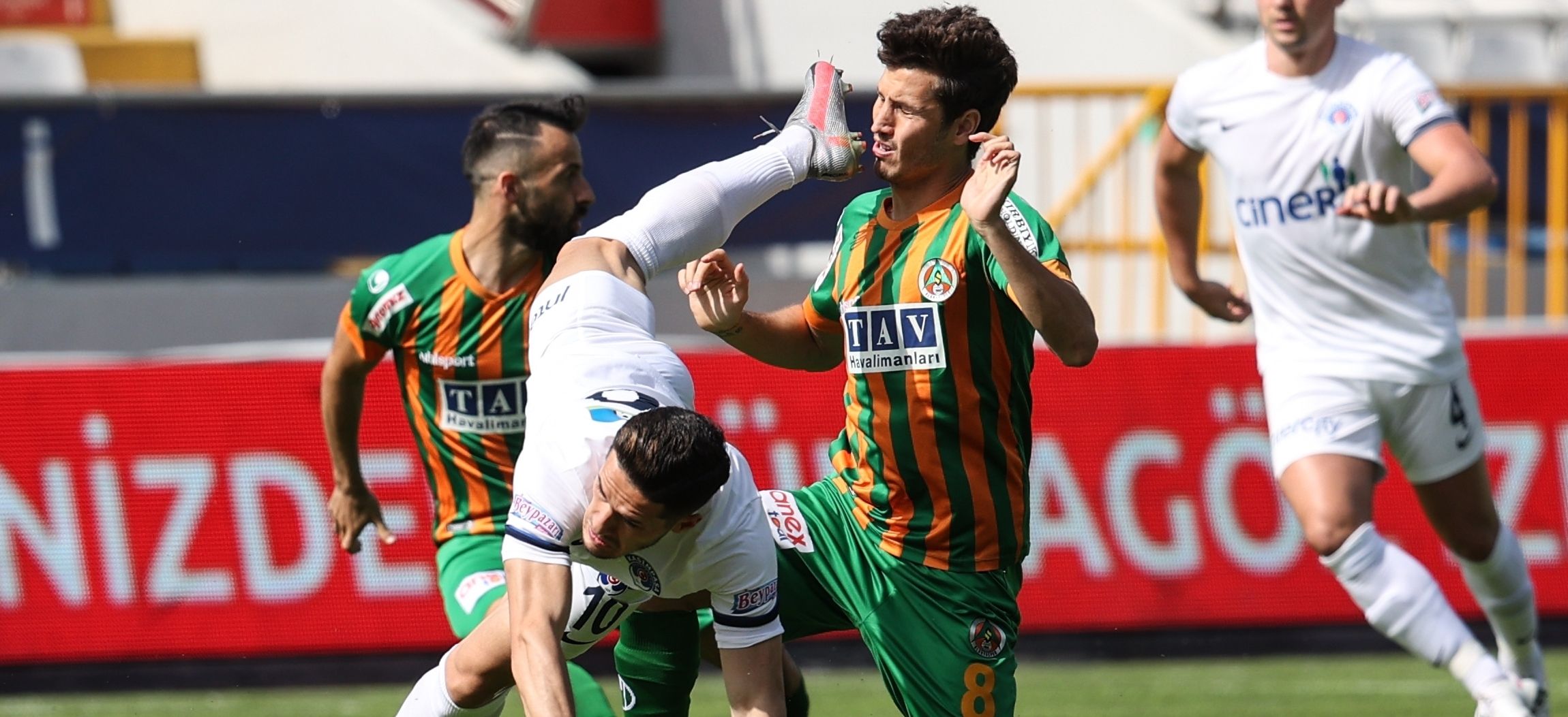 Salih Ucan Alanyaspor vs. Kasimpasa 05/03/21