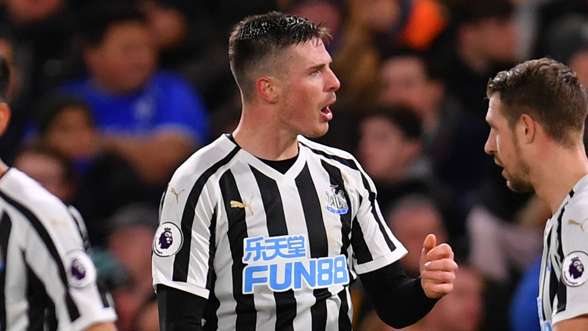 Ciaran Clark Newcastle 2018-19