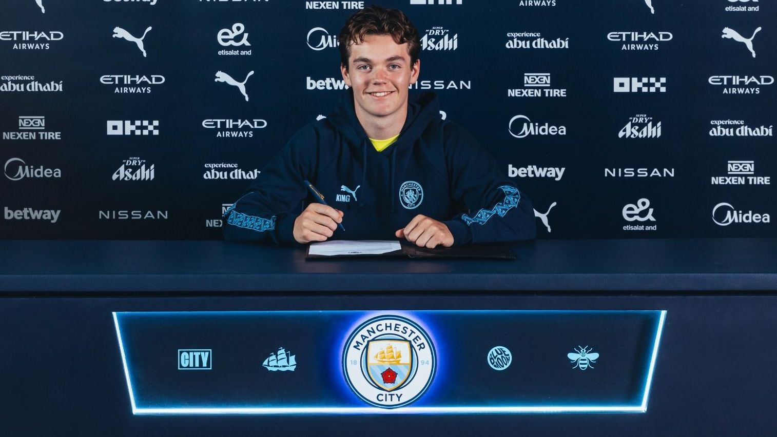Sverre Nypan Manchester City 2025