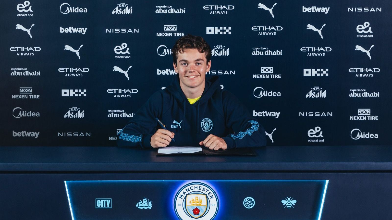Sverre Nypan Manchester City 2025