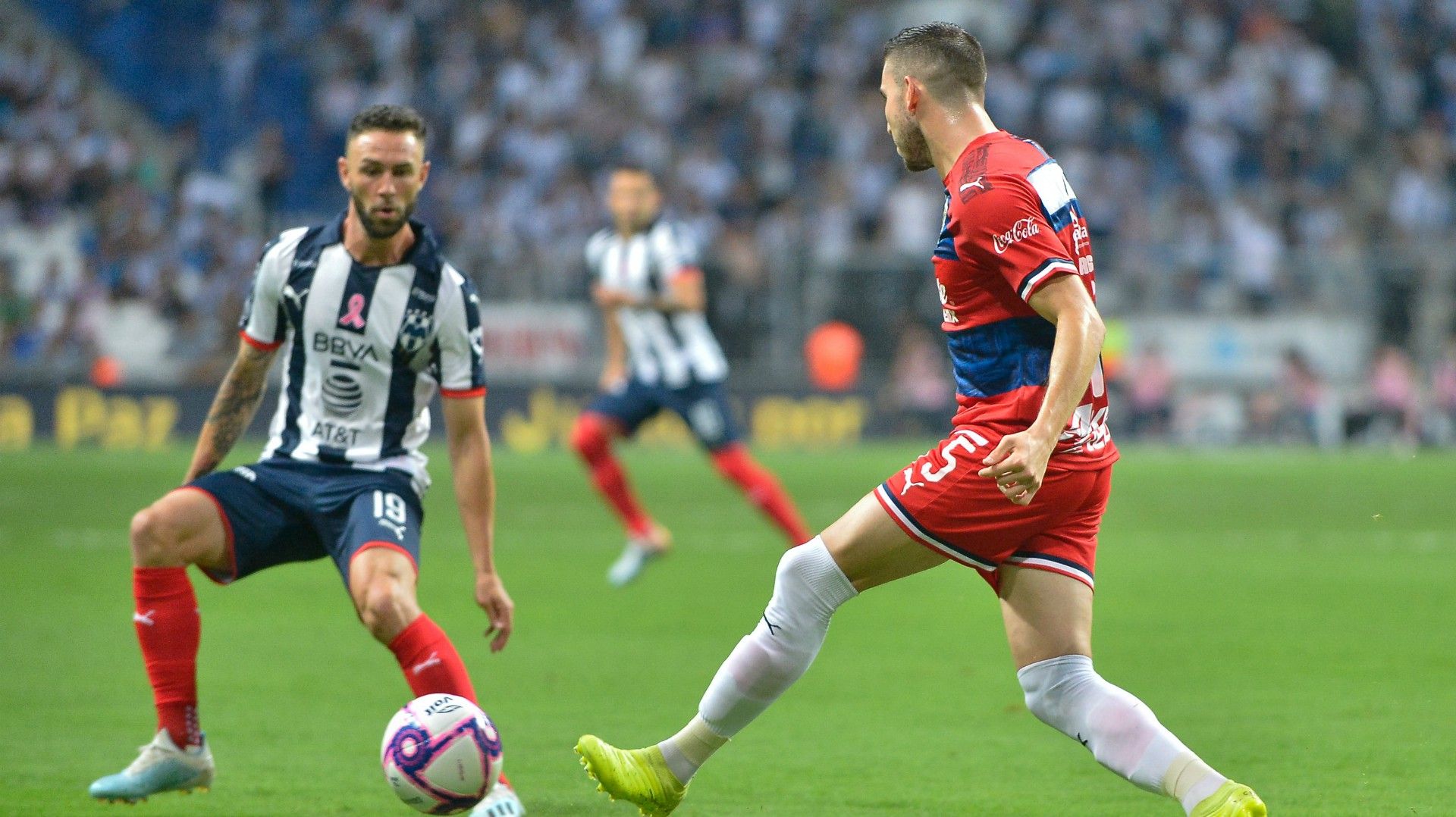 Monterrey Chivas Miguel Layún Carlos Cisneros